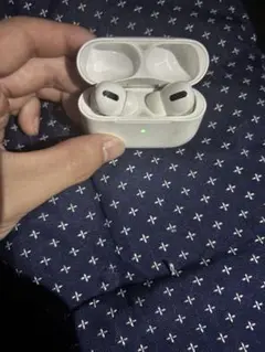 Apple AirPods Pro 充電ケース付き