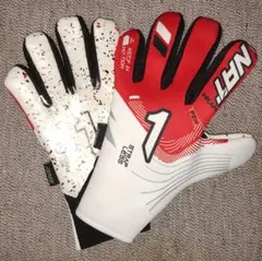 ①【匿名配送】【未使用】【入手困難】RINAT　GKグローブ　赤　白　黒　7号
