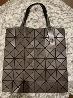 BAOBAO ISSEY MIYAKE ルーセントマット