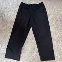 ナイキ　チノパン　パンツ　黒