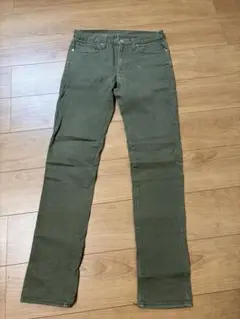 GU パンツ