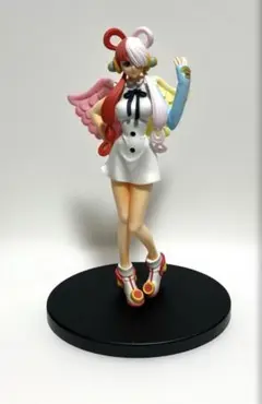 ワンピース　ウタ　フィギュア