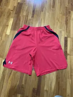 Under Armour ハーフパンツ レッド