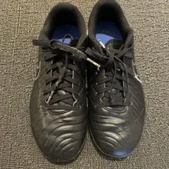 ブラック　サッカーシューズ　NIKE 23.5