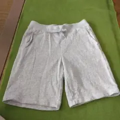 ユニクロ　ショートパンツ