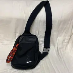 【お盆限定値下げ中】Nike スリングバッグ 黒