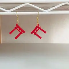 鳥居ピアス  ゴールド