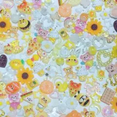 ネイルパーツまとめ売り　50個以上　イエロー　くま　蜂　ドーナツ　スイーツ