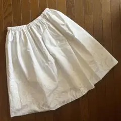 フラ用ホワイトスカート　モンステラ