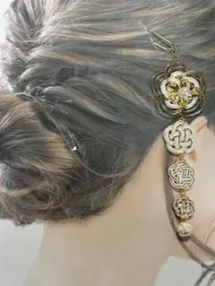 Item thumbnail for item a76572a8-68cb-4d6e-b22b-e821e31cdf3b