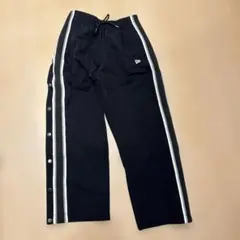 New Era サイドストライプパンツ 黒