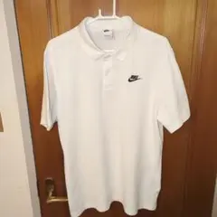 ナイキ　白ポロシャツ