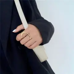 新品☆安心のメルカリ便☆シングル☆ ゴールドフィンガー ☆ 指輪 ☆ シンプル☆