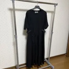 値下げしました新品DoCLASSE異素材コンビベルトデザイン半袖ロングワンピース