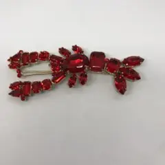 12372 ケイトスペードロブスター型ブローチ 赤色ストーン