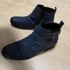 ほぼ新品　ジップ付きブーツ　紺色
