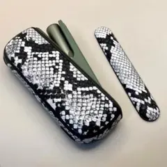 k8 iqos イルマ アイコス 用 ケース ドアカバー セット 白 ヘビ 柄