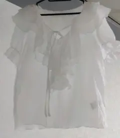 フリル付きブラウス白.М.新品未使用