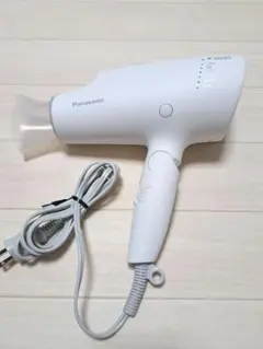 Item thumbnail for item 22eadf1e-ef8f-4a21-9ce2-b0fa94e66df3