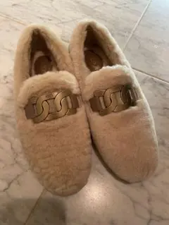 トッズ Tod's ローファー もこもこ ファー モカシン フラットシューズ38