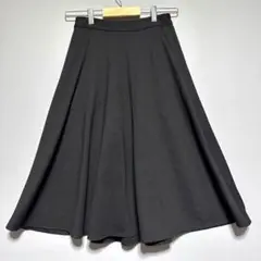 ジーユー　美品　ブラック　フレアスカート ひざ丈　S ポリエステル77%