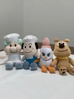 ■美品・送料込み■アンパンマンキャラクター ぬいぐるみ 4体セット