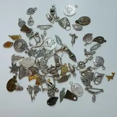 Item thumbnail for item 1607a73d-4b89-405a-b18a-396c9b0ba46c