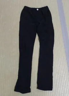 西松屋　150㎝　黒　パンツ　ズボン