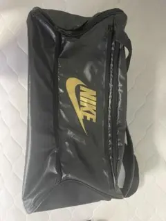 Nike ダッフルバッグ ブラック/ゴールド