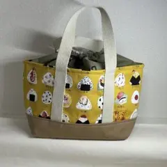 保冷　ランチバック　洗えて清潔　ゆったりサイズ