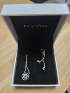 Pandora ツリーオブライフ ネックレス