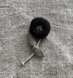 お値下げしました‼️布製　お花のブローチ　ハンドメイド作家