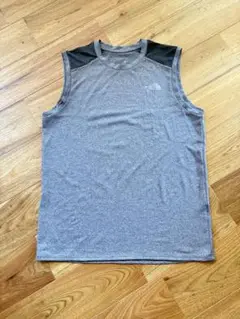 The North Face グレー ノースリーブタンクトップ
