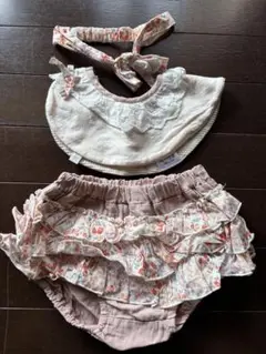 ピンク　フリル付きスタイとパンツ、ターバンセット