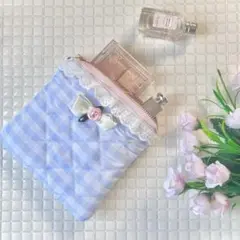 【No.082】 水色ギンガムチェックのキルティングポーチ ハンドメイド