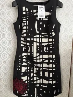 極美品、新品未使用Desigual Vest Naomi ワンピース 38