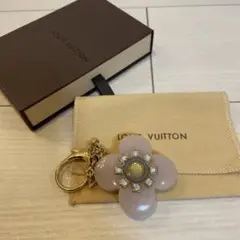 ルイヴィトン ポルトクレ・フルールエトワール バッグチャーム ローズ