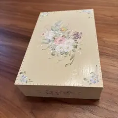 トールペイント花柄クリーム色小物入れ　アッセンデルフト