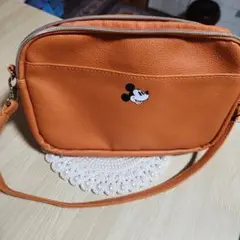 ミッキーマウス オレンジポーチ