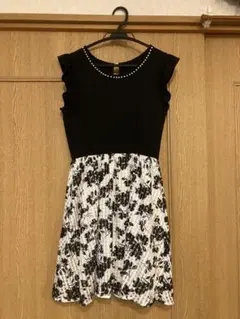 ノースリーブ 花柄ワンピース