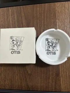 【新品未使用】OTIS イラスト入り灰皿