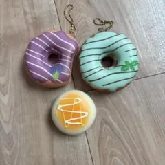 ドーナツ　スクイーズ　キーホルダー　おもちゃ