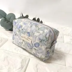 青いチューリップのボックス型ポーチ・ブルー　＃n1521