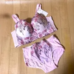 Item thumbnail for item 68737b2d-df5e-41b6-9956-c81da6ffd819