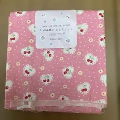 チェリーと花柄の綿生地（ピンク）
