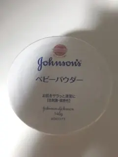 ジョンソン·エンド·ジョンソン ベビーパウダー ￼140g