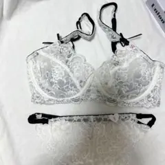 D75　ホワイト　 レース ブラジャーショーツセット　バイカラー