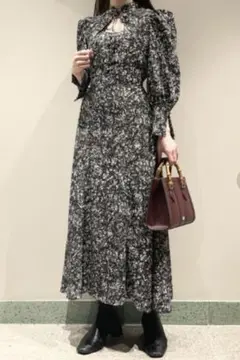 Sustainableデコルテオープンバリエワンピース