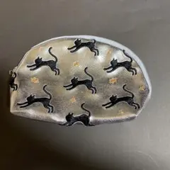 猫のポーチ