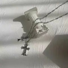 A☆新品未使用品★安心のメルカリ便☆ ネックレス×クロス ☆ シルバー ☆